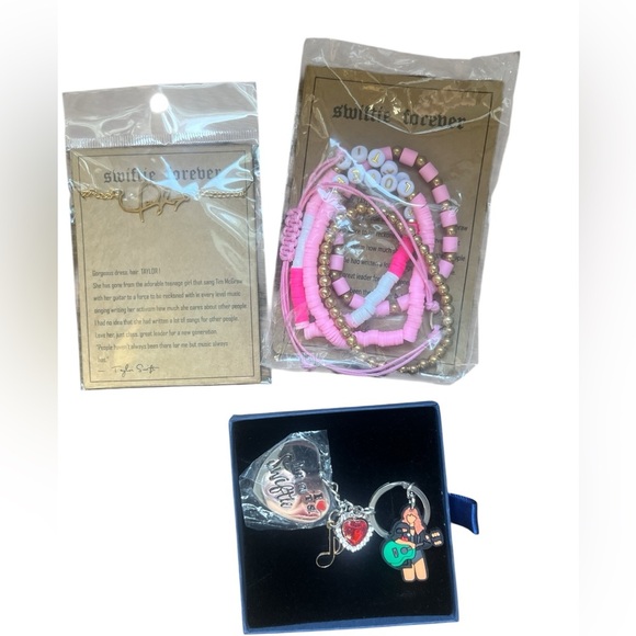 Taylor swift bundles - Picture 3 of 3